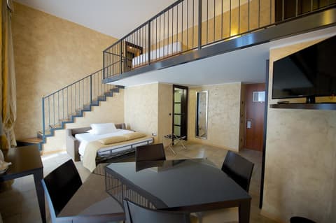 Best Western Crystal Palace Hotel