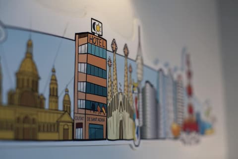 Ciutat de Sant Adria, Room