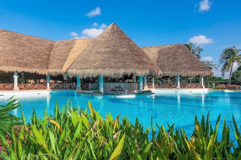 Grand Palladium Select White Sand Resort & Spa - All Inclusive