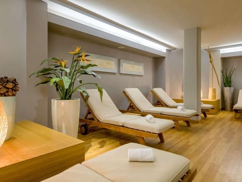 Mövenpick Hotel Amsterdam City Centre