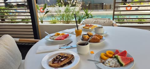 Hotel Vértice Aljarafe, Breakfast buffet