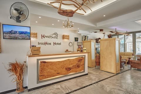 Iniohos Zante Hotel & Suites