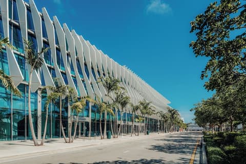 Iberostar Waves Miami Beach, Business center