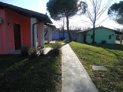 The Garda Village, Interior entrance