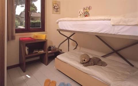 The Garda Village, Room