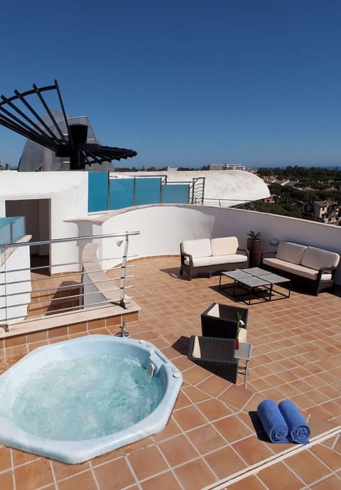 Senator Banús Adults Recomended