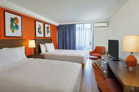 Courtyard by Marriott Waikiki Beach