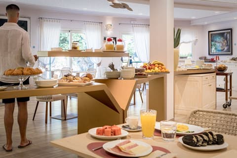 Cruccuris Resort Adults Only, Breakfast area