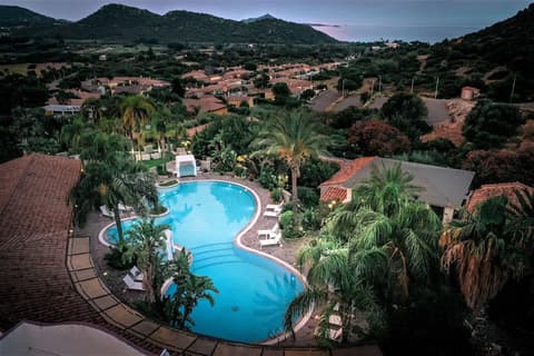 Cruccuris Resort Adults Only, Outdoor pool