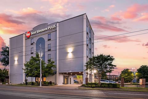 Best Western Plus Gen X Inn, Exterior