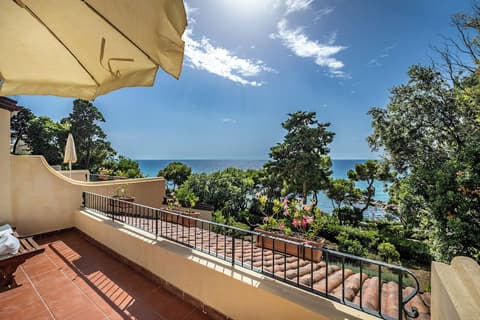 Palazzo Belmonte, Room