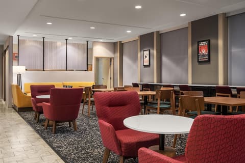 Hampton Inn Majestic Chicago Theatre District, Lobby