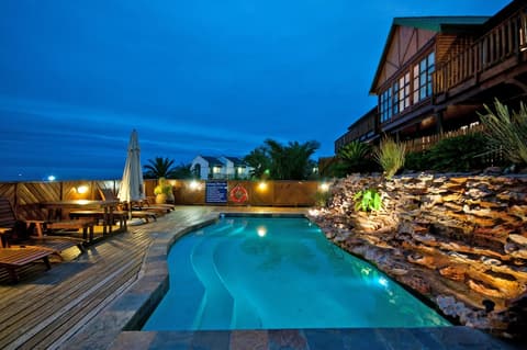 The Kelway Hotel, Outdoor pool