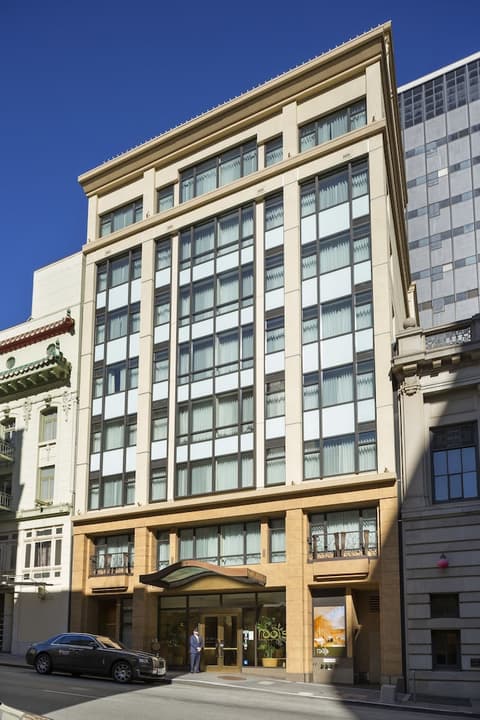 Orchard Garden Hotel, Front of property