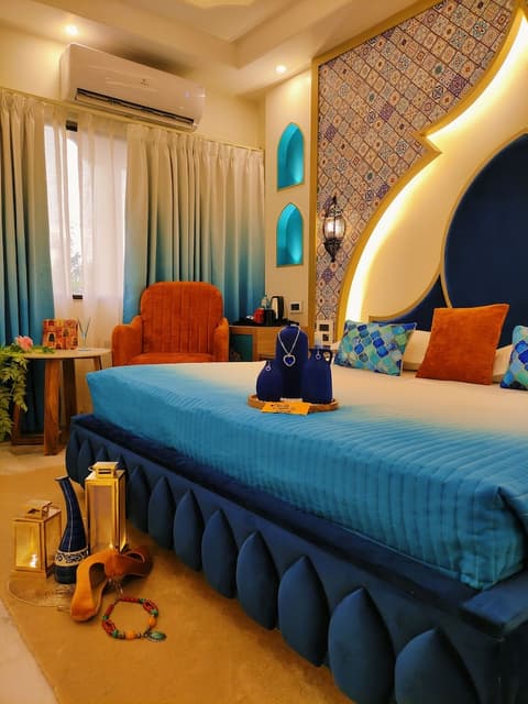 Hotel Sarang Palace, Room