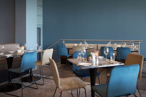 Park Inn by Radisson Oslo Airport Hotel West