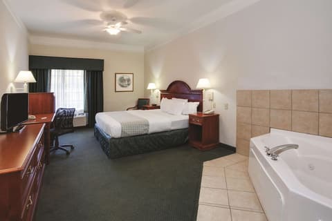 La Quinta Inn and Suites Fort Myers I-75