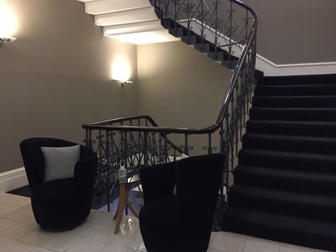 Quebecs Luxury Aparthotel