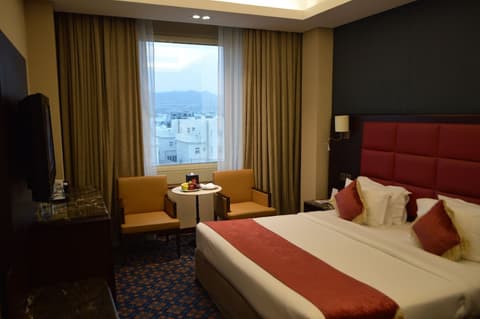 Ramee Guestline Hotel Qurum, Room