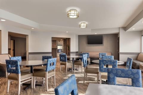 La Quinta Inn & Suites by Wyndham Fairbanks Airport
