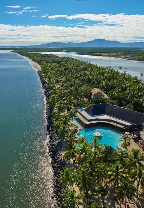 DoubleTree Resort by Hilton Hotel Fiji - Sonaisali Island