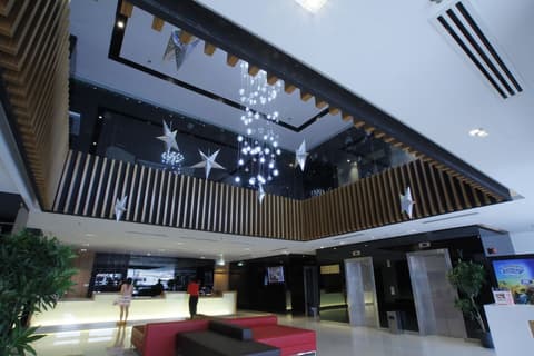 Hotel Excelsior, Interior