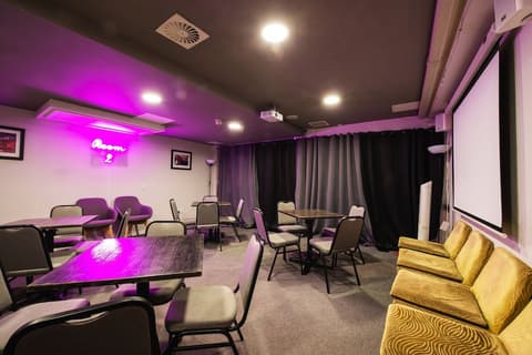 a&o Edinburgh City - Hostel, Lobby sitting area