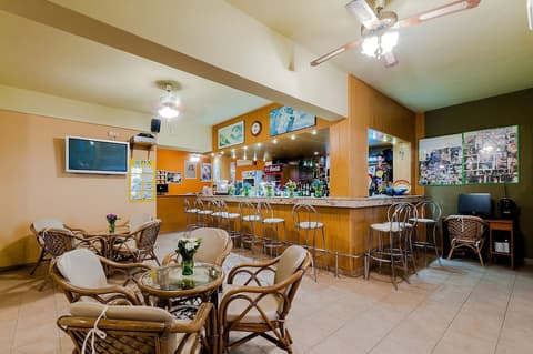 Esmeralda Hotel, Interior entrance