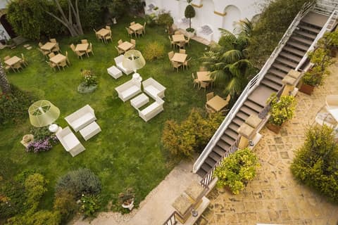 Hotel Carmine, Garden