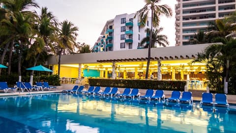 Fontan Ixtapa Beach Resort - All Inclusive, Pool