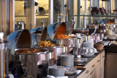 Lady Diana Hotel, Buffet