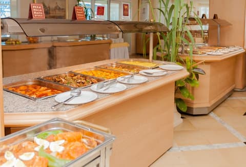 El Mouradi Club Selima, Buffet