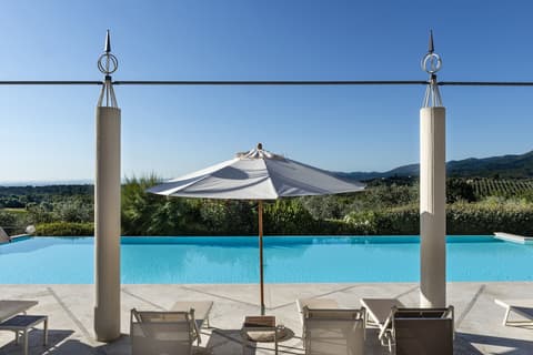 Palagina la Dimora, Pool