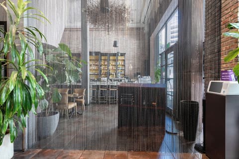 The O Hotel, Trademark Collection by Wyndham, Lobby