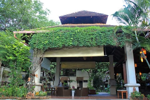Lanna Dusita Riverside Boutique Resort