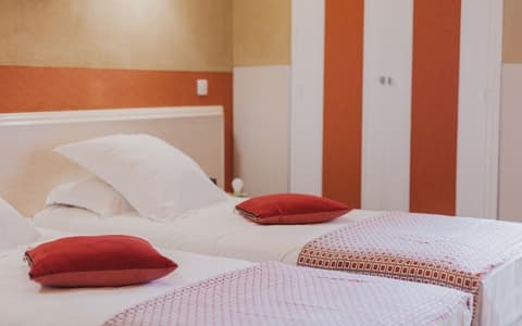 Hôtel Spa Restaurant l'Ostella, Room