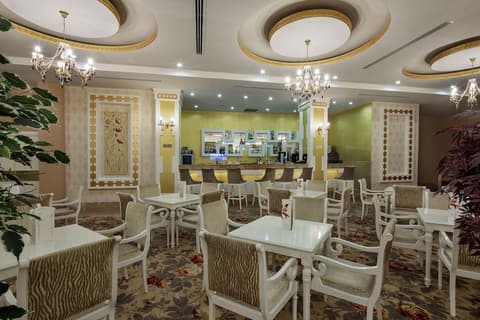 Crystal Tat Beach Pearl Collection