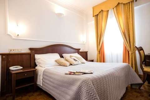 Grand Hotel Italia, Room
