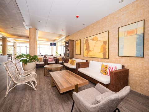 Vila Baleira Suites, Reception