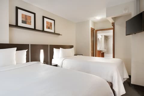 Embassy Suites Montréal by Hilton, Room