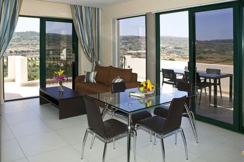 Xemxija Bay Hotel, Private kitchen