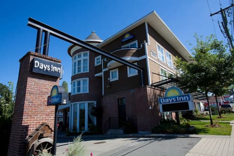 Days Inn by Wyndham Surrey