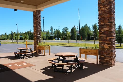 Yellowstone Park Hotel, Balcony