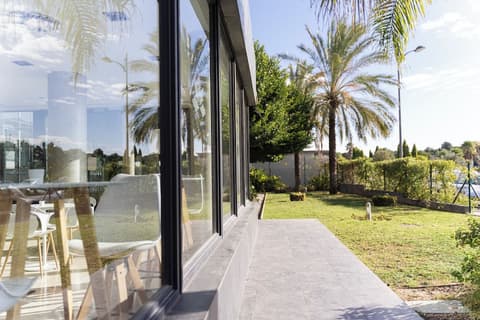 AZZ Valencia Táctica, Terrace/patio