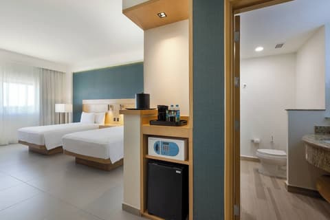 Courtyard By Marriott Cancun Airport