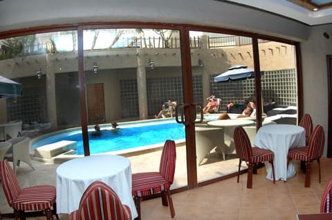 Al Liwan Suites