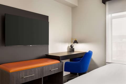 La Quinta Inn & Suites by Wyndham Mt. Laurel - Philadelphia