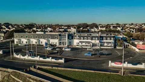 White Sands Hotel, Exterior