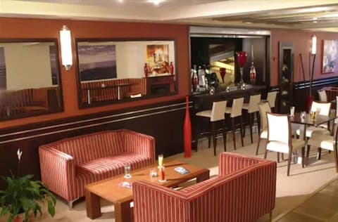 White Sands Hotel, Bar (on property)