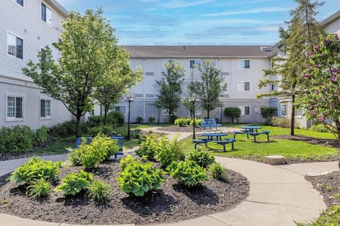 Studio 6 Mississauga, ON - Toronto, Exterior